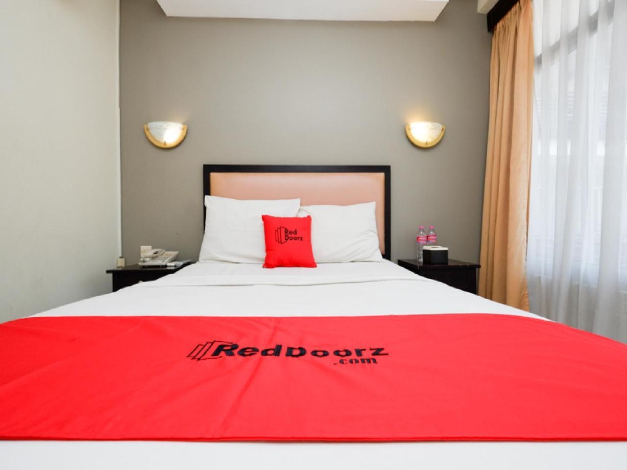 Reddoorz Plus @ Singosari Raya Semarang Exterior foto