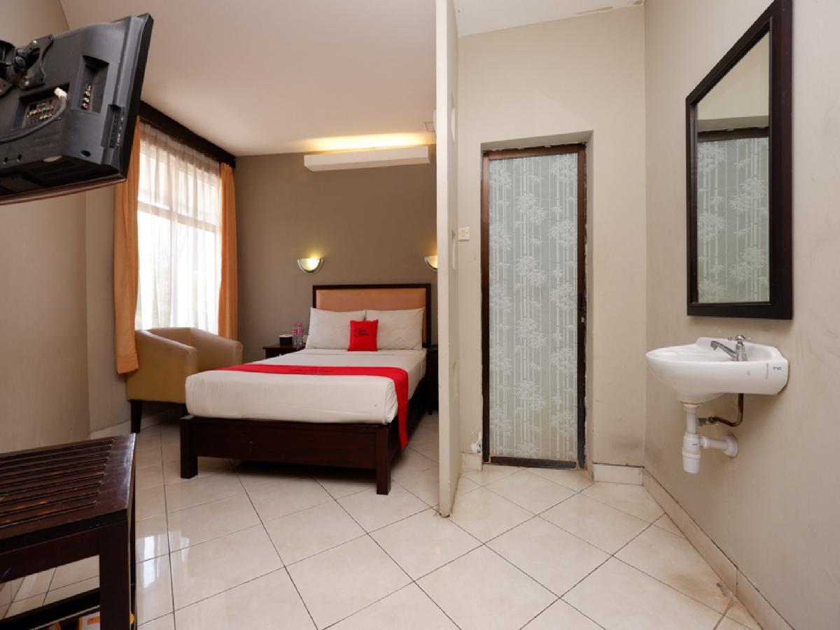 Reddoorz Plus @ Singosari Raya Semarang Exterior foto